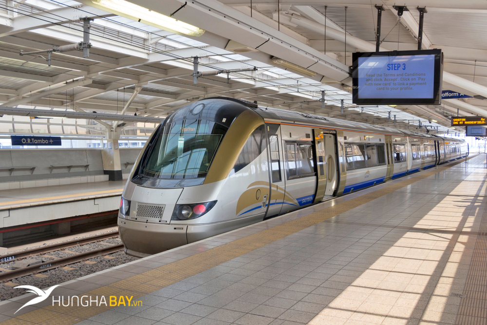 Di chuyển bằng Airport Express