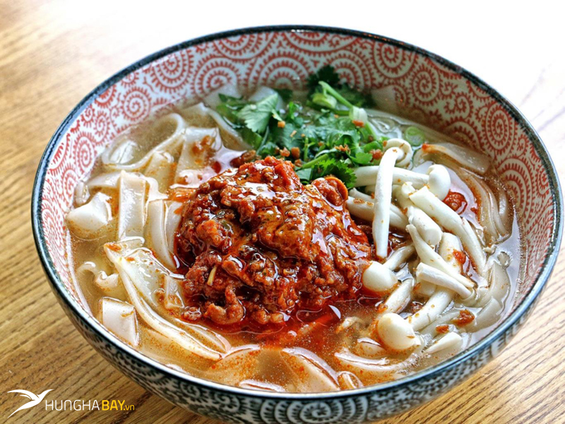 Khausoy món ngon của Lào