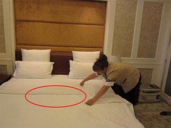 bí mật khách sạn