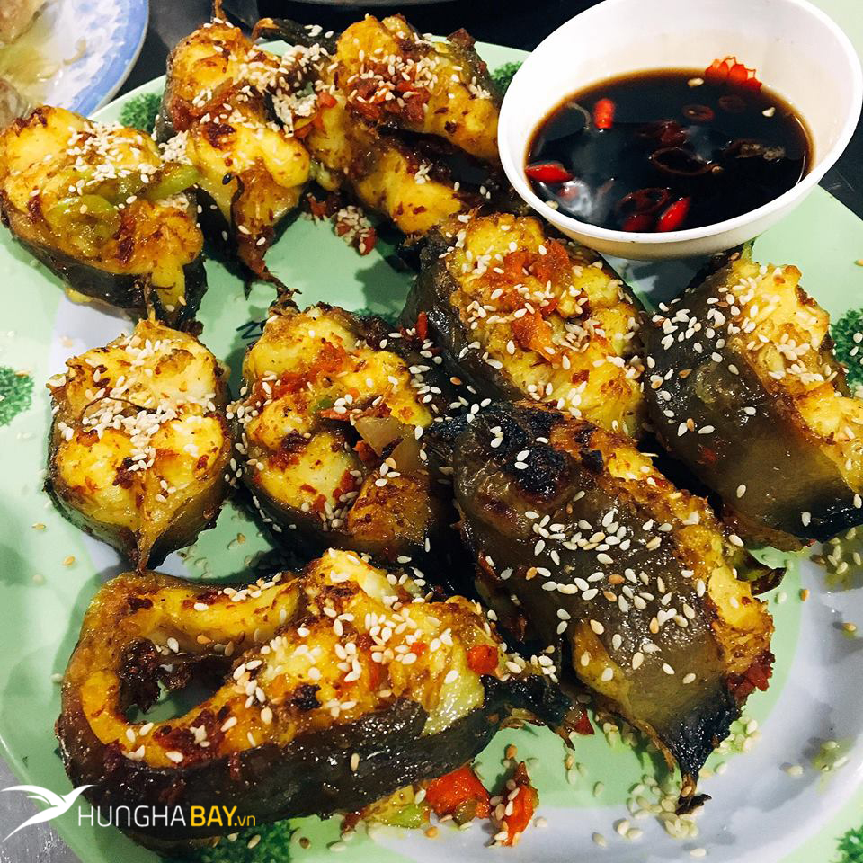 Khách sạn 2 sao, 3 sao dọc theo ven biển nổi tiếng phục vụ ẩm thực nổi tiếng