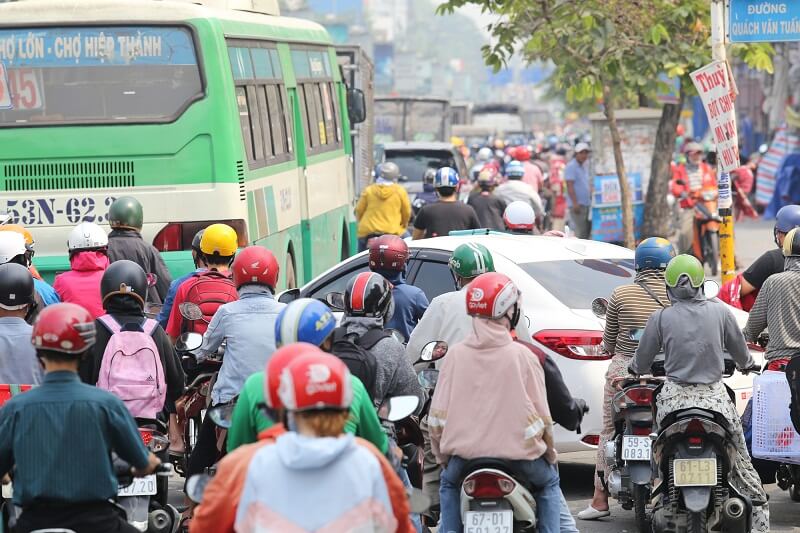 Di chuyển từ sân bay Tân Sơn Nhất đến Bình Dương