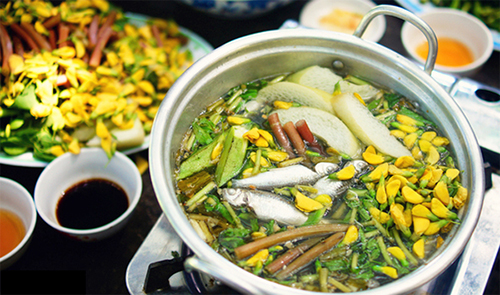 Lẩu cá sẽ khiến bạn ngất ngây trong vị ngọt lịm từ cá