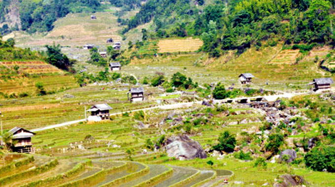 Những túp lều điểm xuyết cho bức tranh thiên nhiên Nậm cang thêm phần đặc sắc