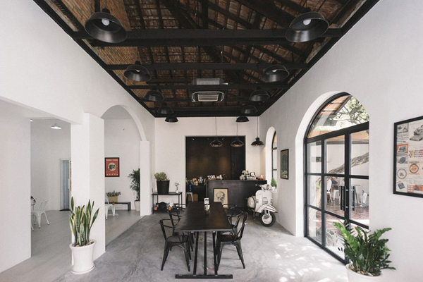 quan-ca-phe-trong-hem