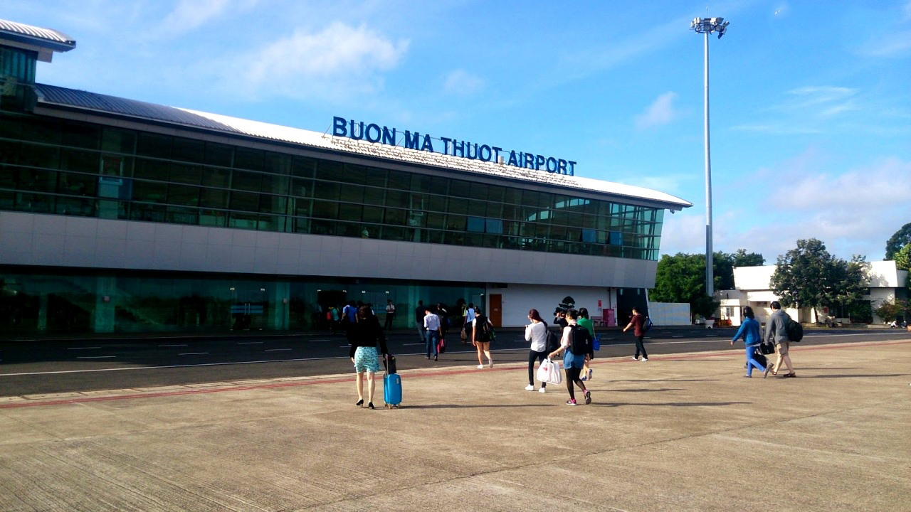 vé máy bay đi buôn mê thuột