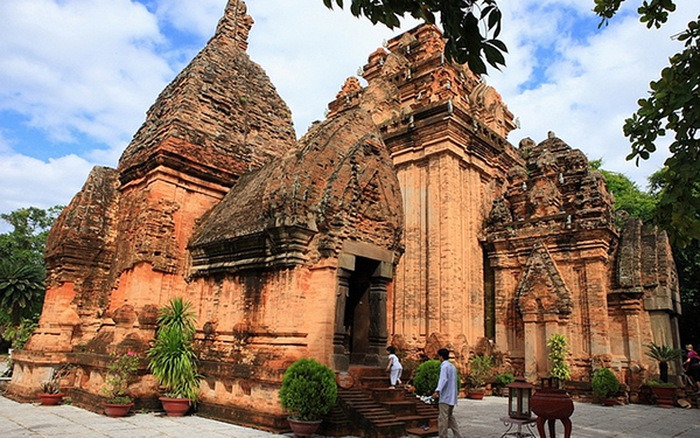 vé máy bay đi khánh hòa