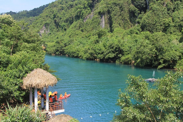 ve-may-bay-di-dong-hoi-gia-re