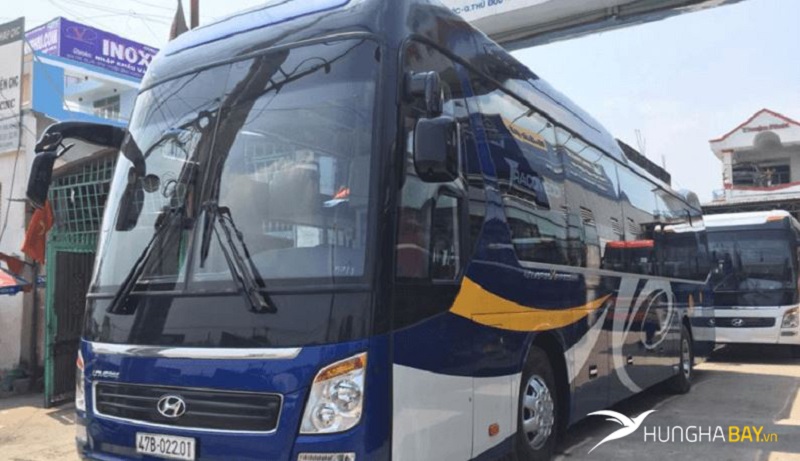 vé máy bay đi Kon Tum và đi bằng đường bộ