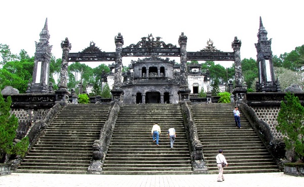 ve-may-bay-ha-noi-di-hue